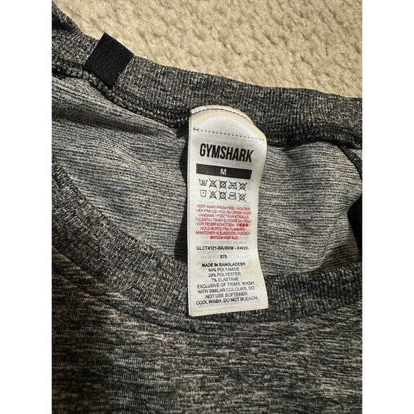 Gymshark Black and Gray Crop Top - Picture 4 of 7